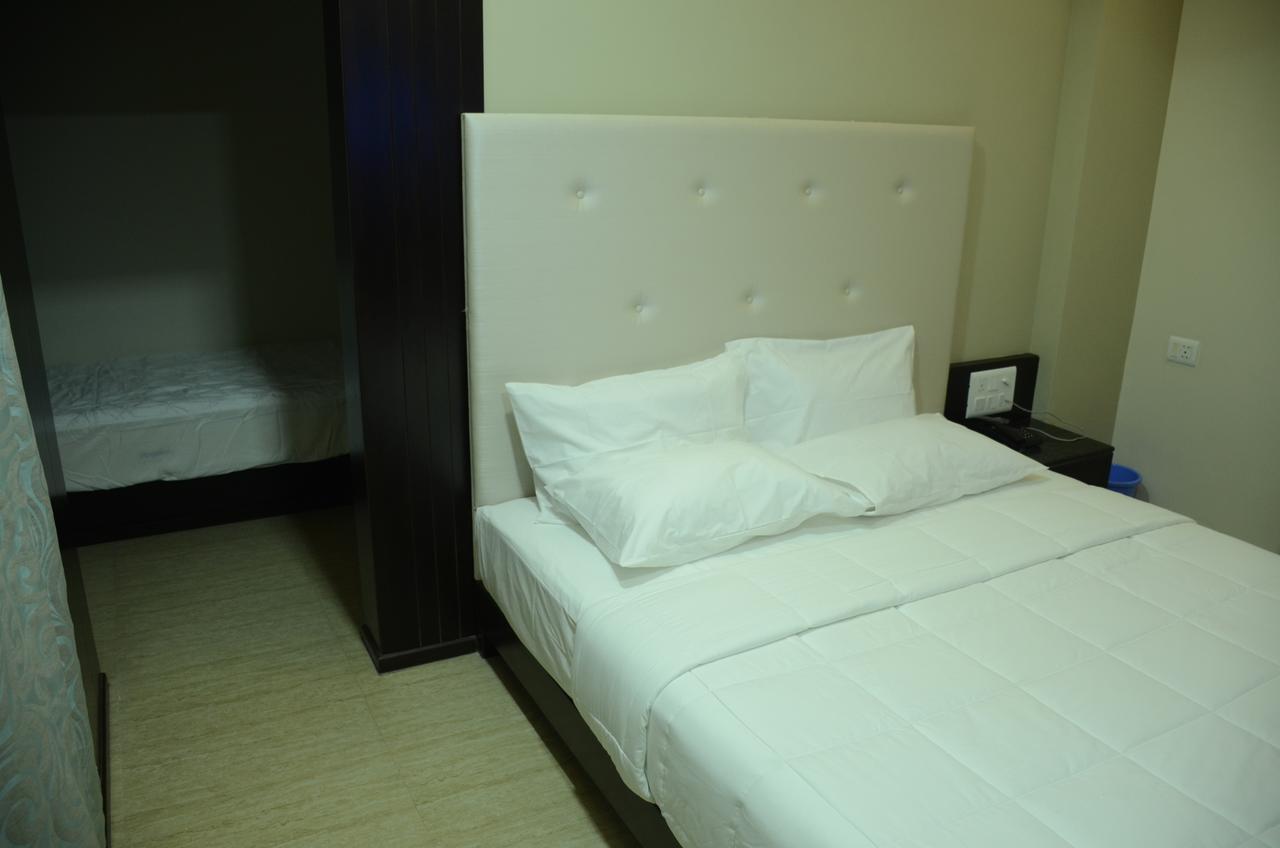 Blue Bay Resort Puri Exterior foto