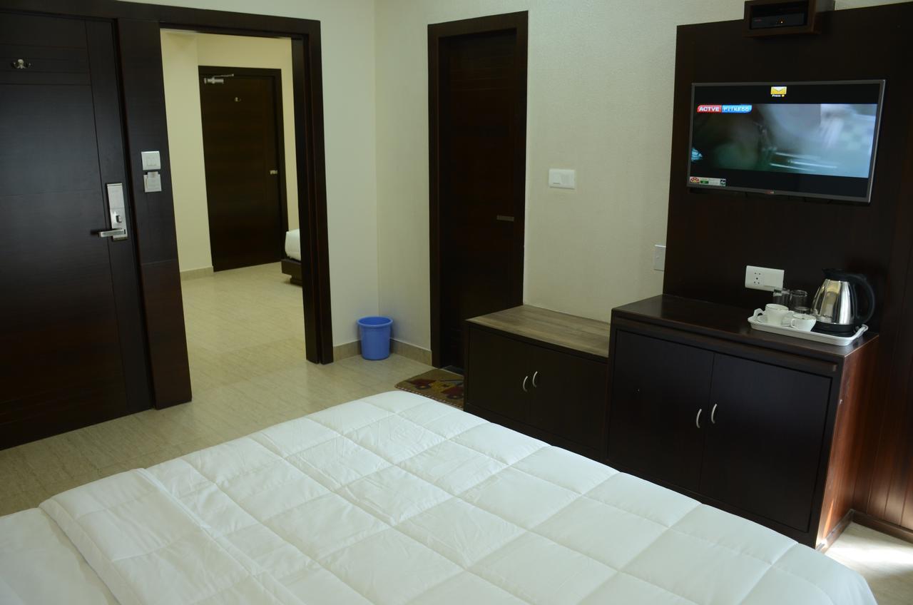 Blue Bay Resort Puri Exterior foto